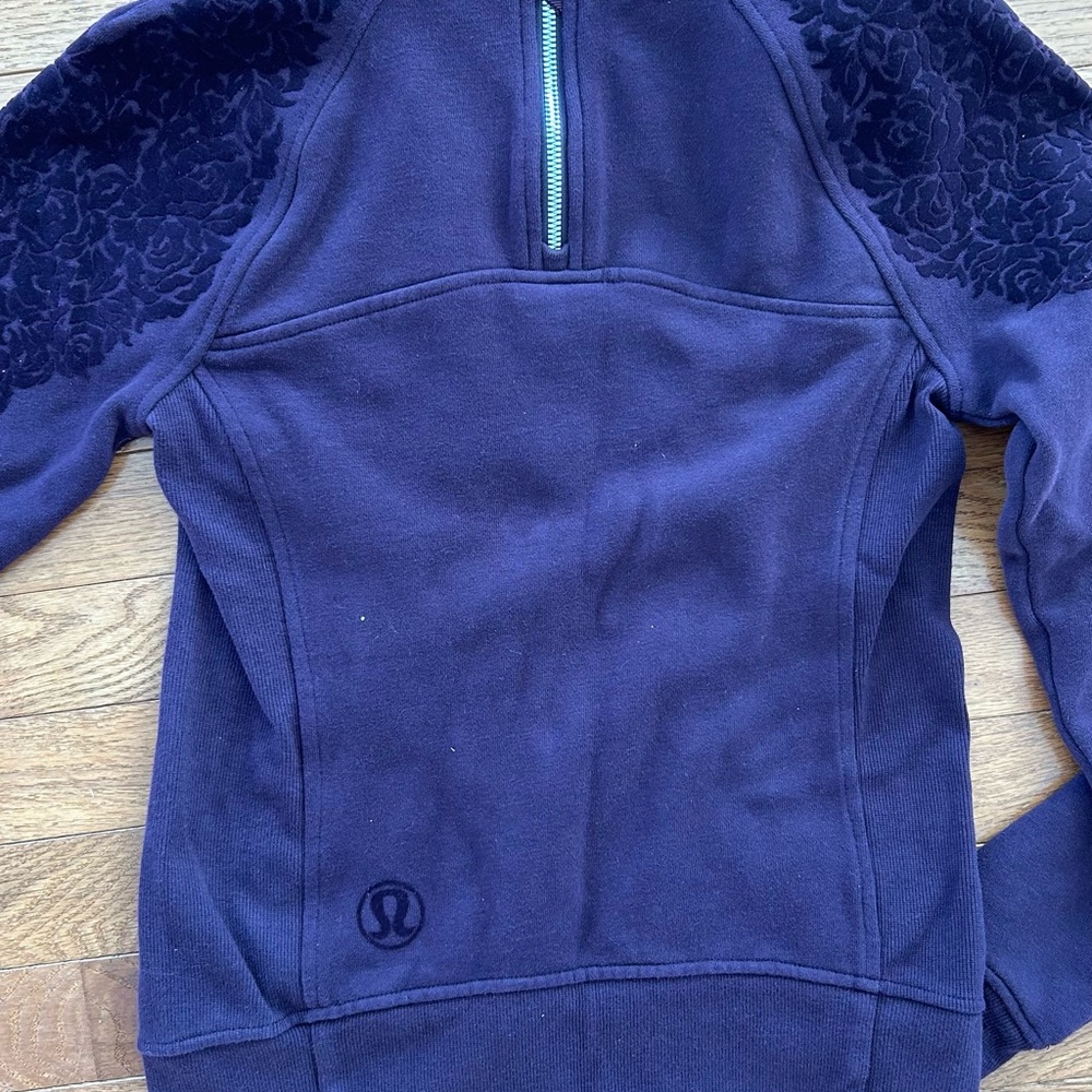 Lululemon pullover  Small - Picture 3 of 6
